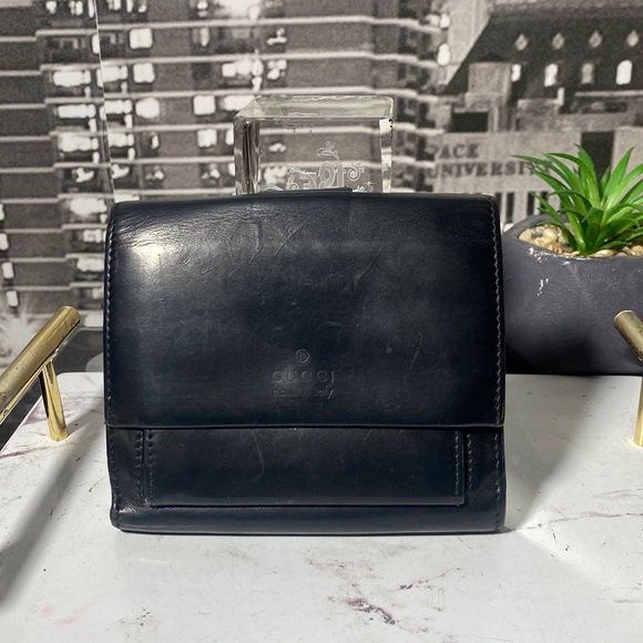 Authentic Gucci Leather Wallet - Picture 1 of 15